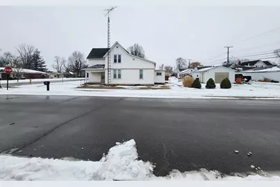 301 N Range Street, Wolcott, IN 47995 - Photo 2