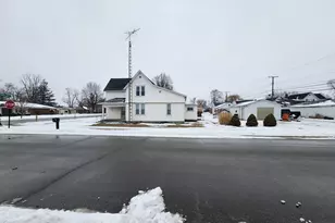 301 N Range St, Wolcott, IN 47995 - Photo 2