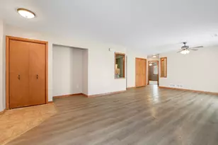 1827 W Ash St, Griffith, IN 46319 - Photo 4