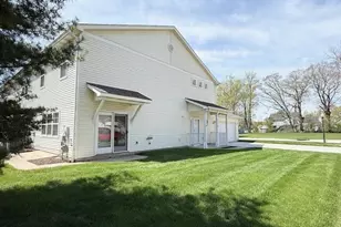1239 Fox Hollow Dr, Chesterton, IN 46304 - Photo 2