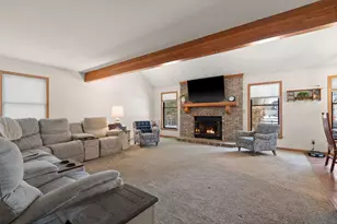 1555 Maumee Dr, Valparaiso, IN 46385 - Photo 4