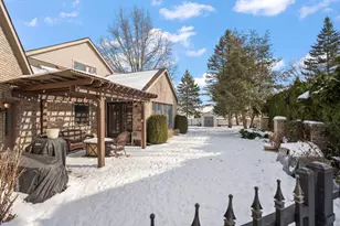 1555 Maumee Dr, Valparaiso, IN 46385 - Photo 24