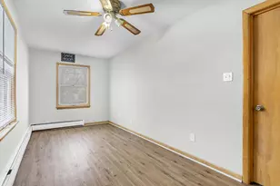 6860 Delaware St, Merrillville, IN 46410 - Photo 12