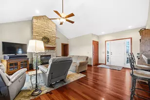 4221 Westwood Ln S, Chesterton, IN 46304 - Photo 4