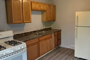 4079 Missouri St, Hobart, IN 46342 - Photo 10