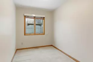 713 N Robin Ct, Griffith, IN 46319 - Photo 12