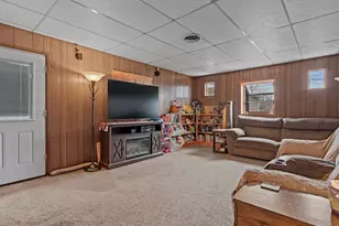 614 W Elm St, Griffith, IN 46319 - Photo 12