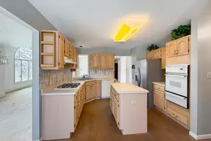 1128 Country Club Dr, Crown Point, IN 46307 - Photo 12