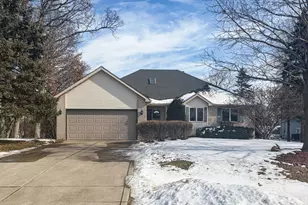 1128 Country Club Dr, Crown Point, IN 46307 - Photo 1