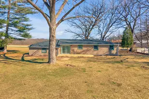 15808 Hendricks St, Lowell, IN 46356 - Photo 8