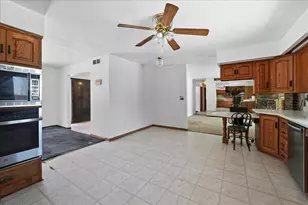 285 N 600 W, Valparaiso, IN 46385 - Photo 4