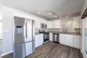 215 Crestwood Dr, Michigan City, IN 46360 - Photo 6