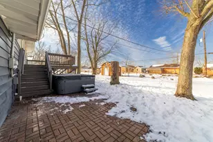 215 Crestwood Dr, Michigan City, IN 46360 - Photo 36