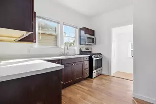 1128 Highland St, Hammond, IN 46320 - Photo 6