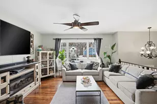 401 N Lillian St, Griffith, IN 46319 - Photo 4