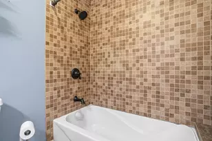 401 N Lillian St, Griffith, IN 46319 - Photo 16