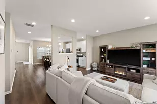 1062 E 115th Ct, Crown Point, IN 46307 - Photo 4