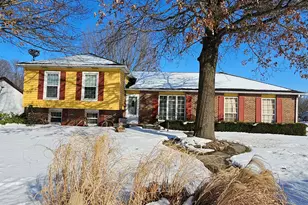 1541 Fox Point Dr, Chesterton, IN 46304 - Photo 28