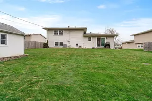 2930 Crabapple Ln, Hobart, IN 46342 - Photo 22