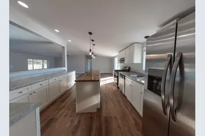 1677 W 900 N, Wheatfield, IN 46392 - Photo 2