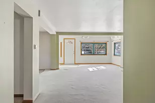 512 Hill St, La Porte, IN 46350 - Photo 12