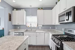 13209 Roosevelt Pl, Crown Point, IN 46307 - Photo 10