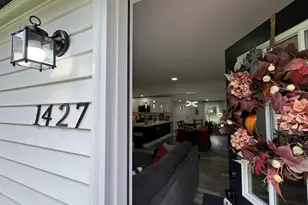 1427 Austin Ave, Schererville, IN 46375 - Photo 2