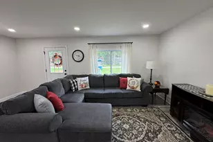 1427 Austin Ave, Schererville, IN 46375 - Photo 4