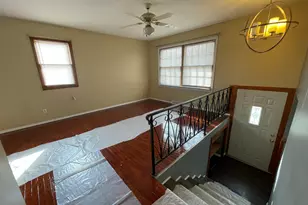 937 N Wood Ave, Griffith, IN 46319 - Photo 4