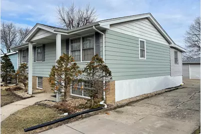 937 N Wood Avenue, Griffith, IN 46319 - Photo 2