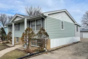 937 N Wood Ave, Griffith, IN 46319 - Photo 2