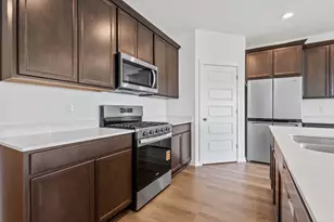 10524 Morse Pl, Crown Point, IN 46307 - Photo 2