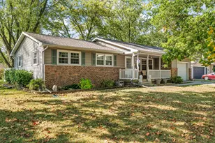 319 Michele Ave, Crown Point, IN 46307 - Photo 4