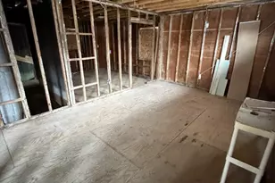 4077 Louisiana St, Gary, IN 46409 - Photo 4