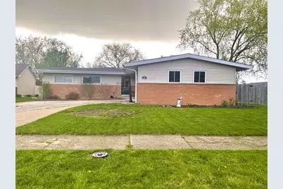 254 E Greenwood Avenue, Crown Point, IN 46307 - Photo 2