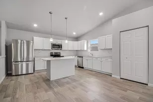 123 Mayfield Dr, Michigan City, IN 46360 - Photo 2