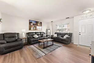 1823 Beech Ct, Crown Point, IN 46307 - Photo 4