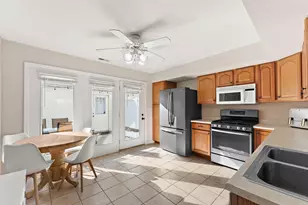 1823 Beech Ct, Crown Point, IN 46307 - Photo 6