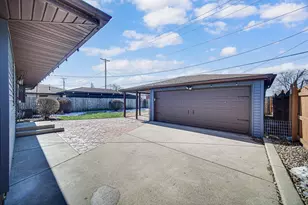 9410 Farmer Dr, Highland, IN 46322 - Photo 16