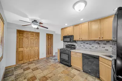 9410 Farmer Drive, Highland, IN 46322 - Photo 6