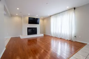 795 W 350 N, Hobart, IN 46342 - Photo 2