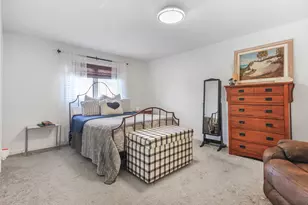 1691 Ruby Ct, Hobart, IN 46342 - Photo 10