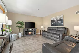 2164 Terrace Dr, Highland, IN 46322 - Photo 6