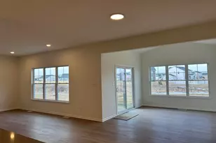 5534 Jaskula Ln, Schererville, IN 46375 - Photo 2