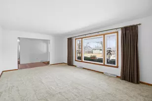 437 Fairview Ave, Crown Point, IN 46307 - Photo 4