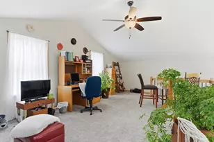 9960 Wildwood Pl, Demotte, IN 46310 - Photo 16