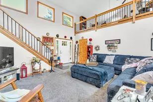 9960 Wildwood Pl, Demotte, IN 46310 - Photo 6