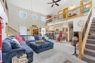 9960 Wildwood Pl, Demotte, IN 46310 - Photo 8