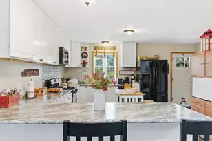 9960 Wildwood Pl, Demotte, IN 46310 - Photo 10