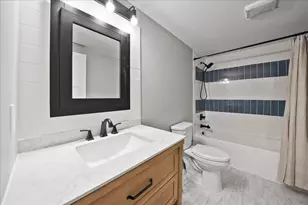 8183 Old Oak Dr, Demotte, IN 46310 - Photo 48